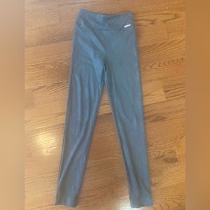 Lilly Pulitzer Grey Faux Suede Full Length Leggings Size 00.
